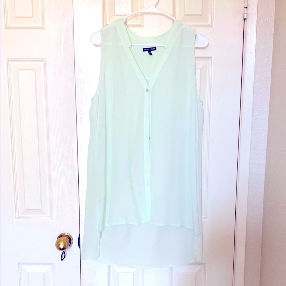 Eileen Fisher 100 % Silk sheer Light Mint Green HIGH- LOW Buttoned Blouse Medium